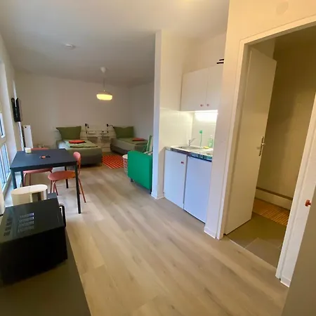 Work&travel We20 - Parkplatz, Netflix, Internet Fuer 2 Gaeste *