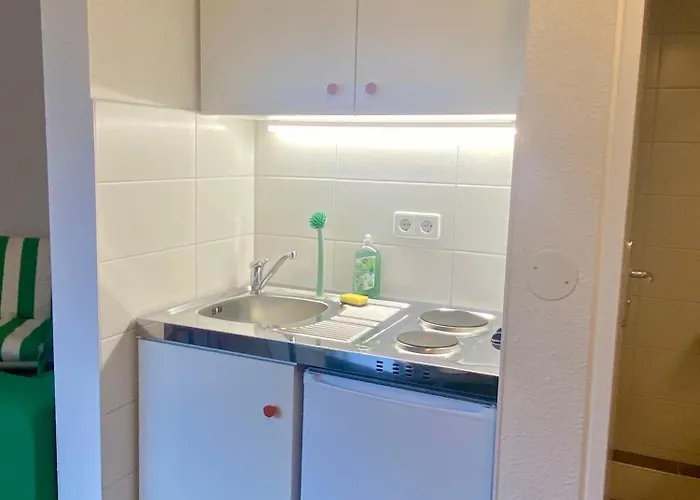 Work&travel We20 - Parkplatz, Netflix, Internet Fuer 2 Gaeste * Markranstädt